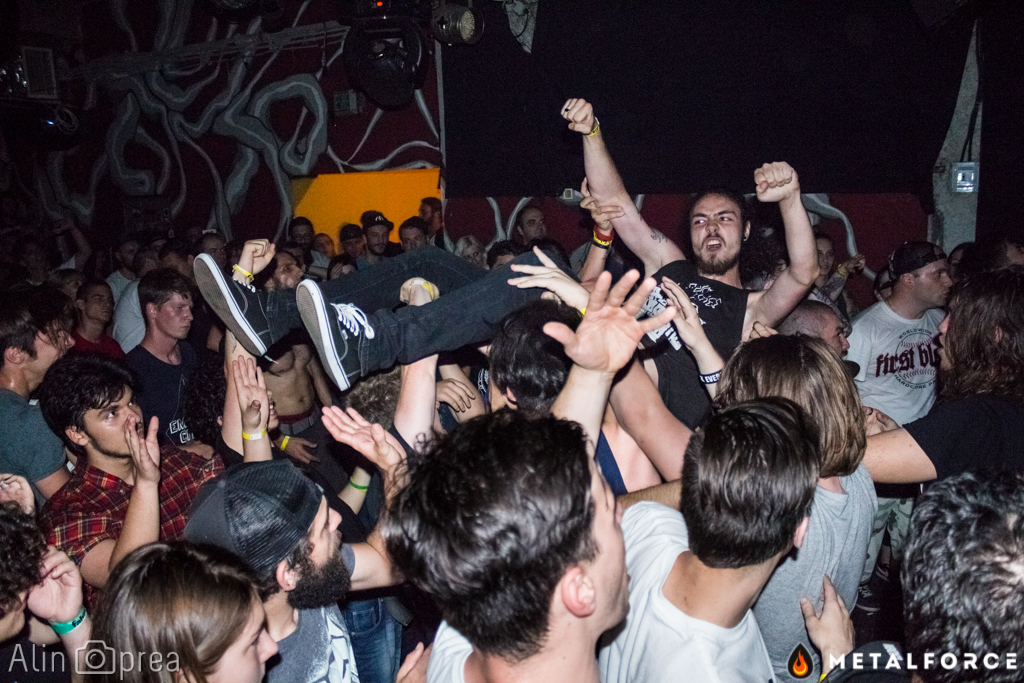 poze stick to your guns bucuresti