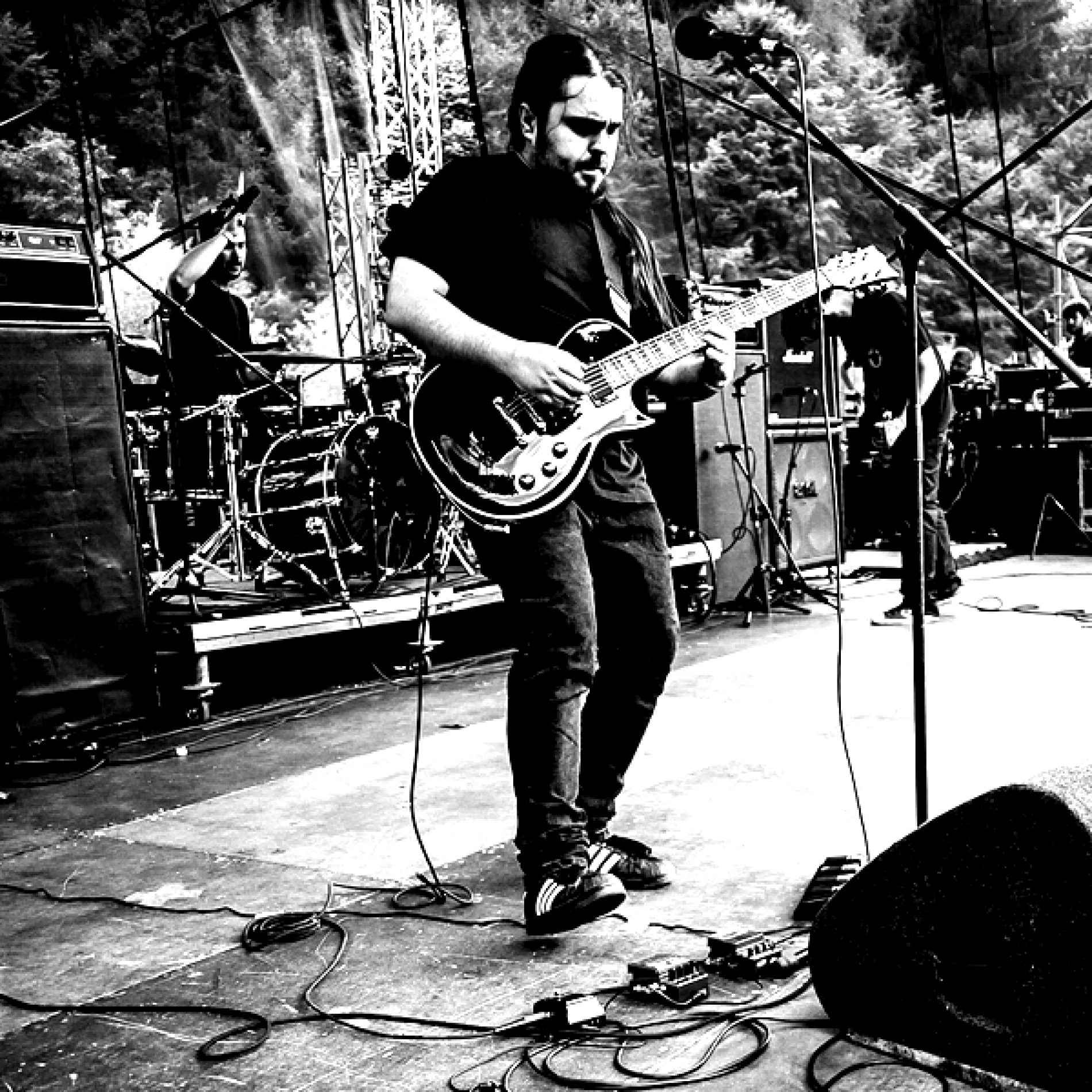 Bloodway a lansat primul videoclip live