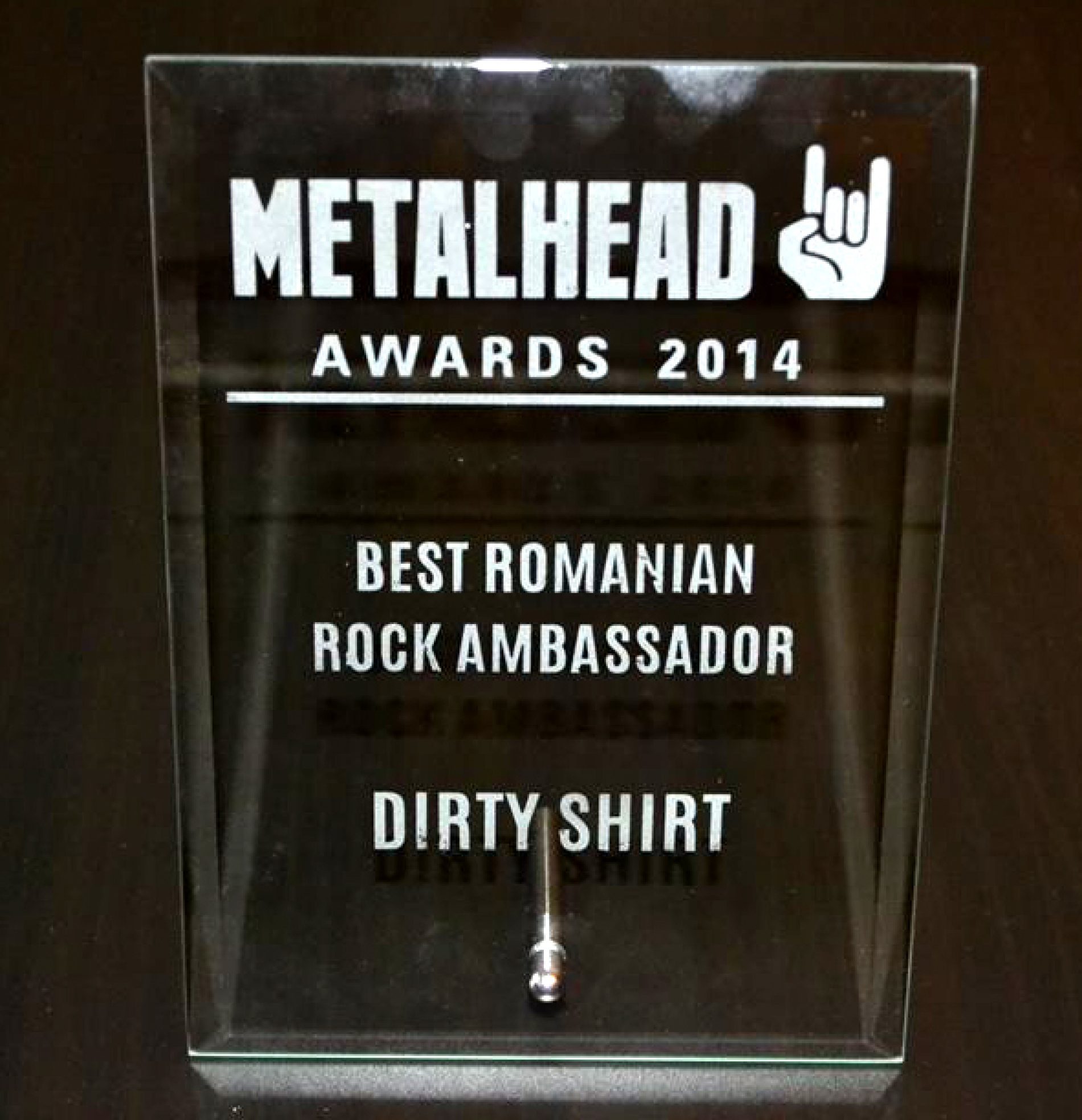 Dirty Shirt a castigat doua premii la Maximum Rock Awards