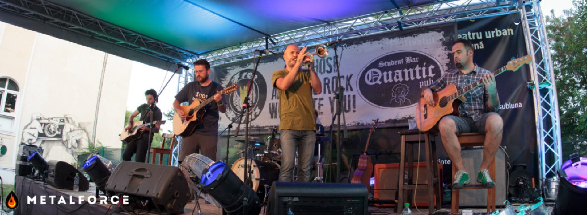 Galerie foto de la concertul acustic Luna Amara si Breathelast din Quantic